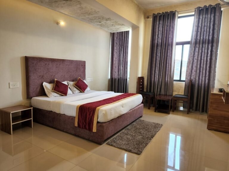 super deluxe (1) resized