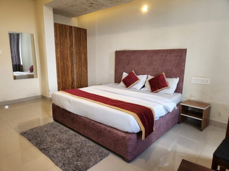 super deluxe (2) resized