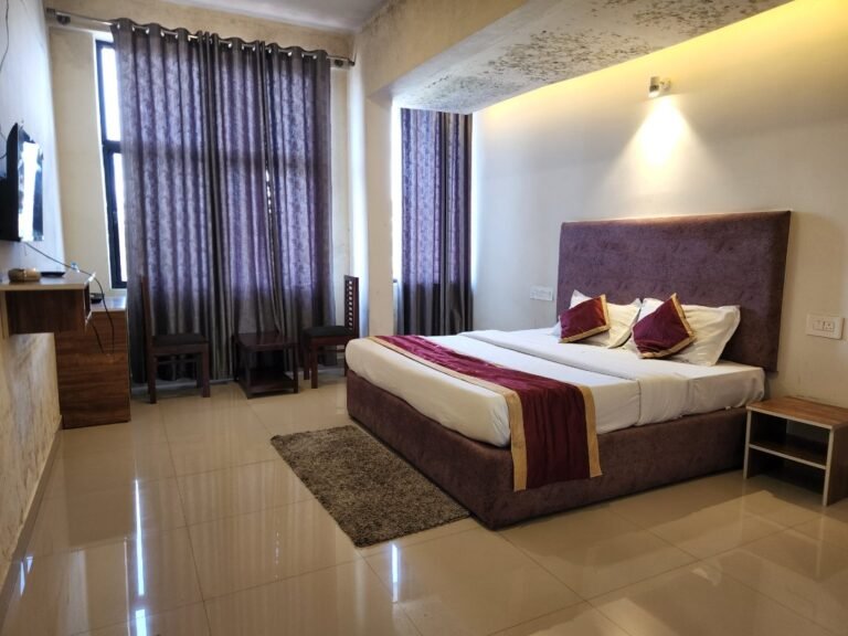 super deluxe (4) resized