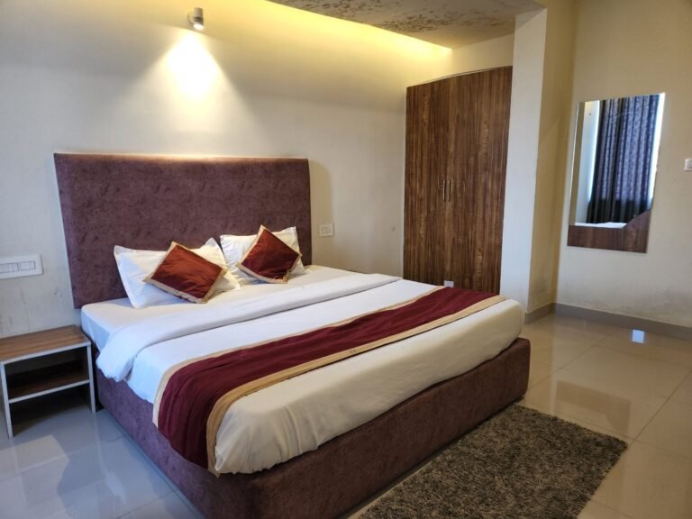 super deluxe (5) resized